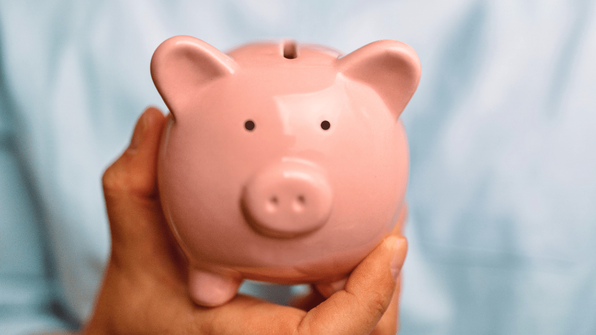 How does SMSF differ from industry and retail super funds for long-term growth? 1 How does SMSF differ from industry and retail super funds for long-term growth